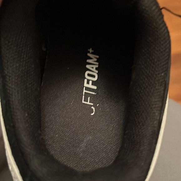 PUMA No-Lace Classics - Picture 6 of 9